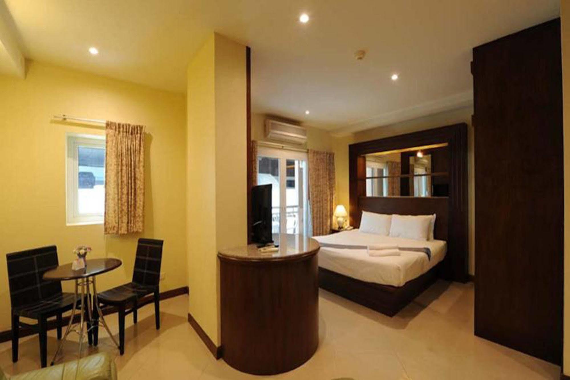 Whitehouse Condotel Pattaya Luaran gambar